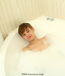 Aaron-bathroom 5c95aa2b59ef5.jpg