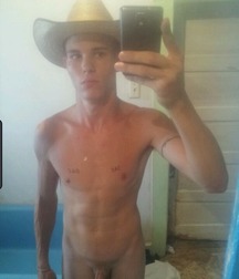 Country boy Mike 5cb67f2776963.jpg