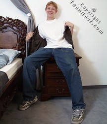 Prince 5cb68725ac68d.jpg