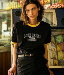 hot boys 5cca4f9ad36bf.jpg