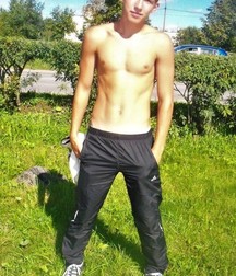 hot boys 5cca500b1be83.jpg
