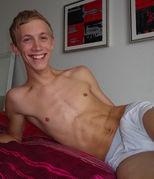 photo boy 5cca51a82299e.jpg