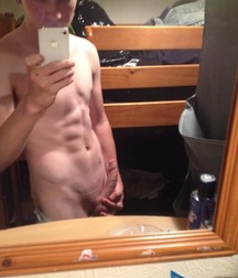 More hotties 5d0fe85530d53.jpg
