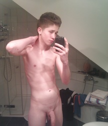 More hotties 5d0fe86468aaf.jpg