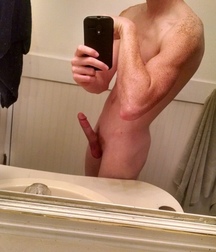 More hotties 5d0fe8885ef6a.jpg