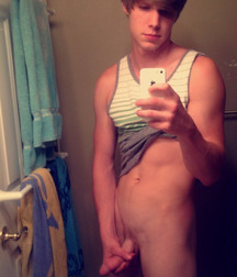 More hotties 5d0fe8b9aa27b.jpg