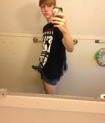 More hotties 5d0fe8c814db2.jpg