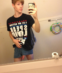 More hotties 5d0fe8c9b876f.jpg