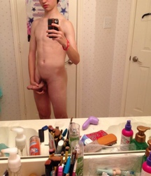 hotties 5d221168ac8d8.jpg