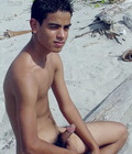 Boys Pose 66 56f8ab297b82a.jpg