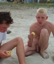 Frolic Boys 41 56fcf1d1301f9.jpg