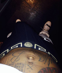 Boys in Versace underwear. 5ae78e67972d1.jpg