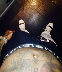 Boys in Versace underwear. 5ae78e688ea9c.jpg