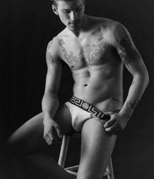 Boys in Versace underwear. 5ae78e69a0a52.jpg