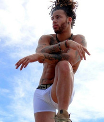 Boys in Versace underwear. 5ae78e6bac189.jpg