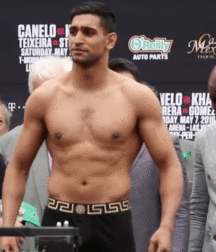 Boys in Versace underwear. 5ae78e7637e8a.gif