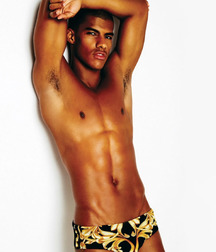 Boys in Versace underwear. 5ae78e85e0920.jpg