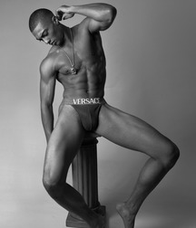 Boys in Versace underwear. 5ae78eccf2913.jpg
