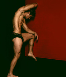 Boys in Versace underwear. 5ae78ece29c84.jpg