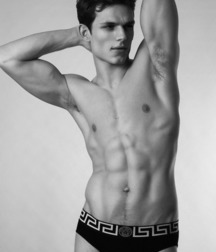 Boys in Versace underwear. 5ae78eebd7937.jpg