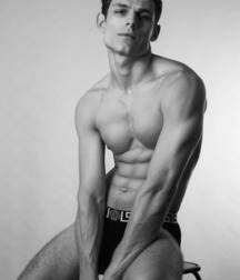 Boys in Versace underwear. 5ae78eecd22dd.jpg