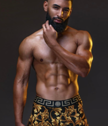 Boys in Versace underwear. 5ae78ef17195b.png