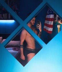Boys in Versace underwear. 5ae78ef8dc6dc.jpg