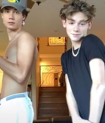 Cute Boys 5e76e6040bab7.jpeg