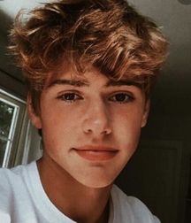 Cute Boys 5e76e60bee8d7.jpeg