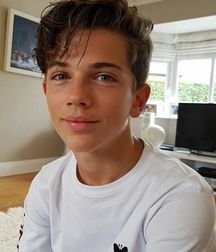 Cute Boys 5e76e612b9eeb.jpeg