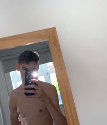 More boys 5de2c1164bacf.jpg