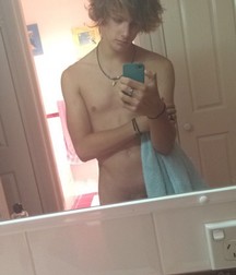 Selfies 591c34a71dc4f.jpg