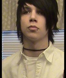 EMO BOYS 599616430dd4b.jpg