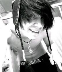 EMO BOYS 59961649bf498.jpg