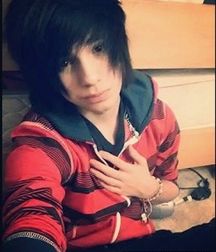 EMO BOYS 599616500e29e.jpg