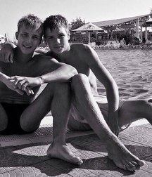 shirtless boys from the net 001 5853793f1ec54.jpg