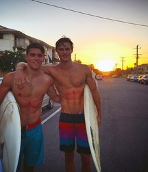 shirtless boys from the net 001 58537958e7991.jpg