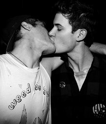 beautiful boys from the net 002 5864566407316.jpg
