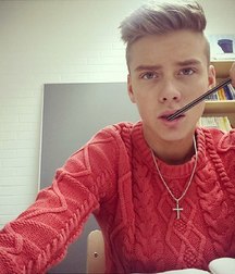 beautiful boys from the net 002 586456687d9a0.jpg