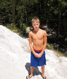 shirtless boys from the net 002 5865761b58f5e.jpg