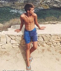 shirtless boys from the net 002 58657625b0a6d.jpg