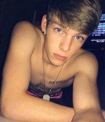 shirtless boys from the net 002 58657643f1fed.jpg