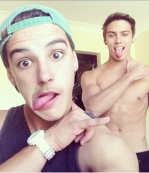 shirtless boys from the net 002 5865764d2b63a.jpg