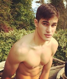 shirtless boys from the net 002 58657661160e4.jpg