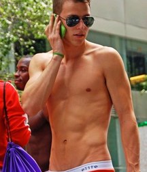 shirtless boys from the net 002 586576641e487.jpg