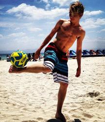 shirtless boys from the net 002 58657676d8197.jpg