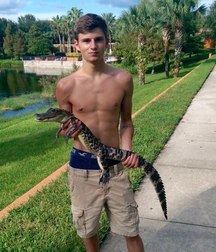 shirtless boys from the net 002 5865767fd30f0.jpg