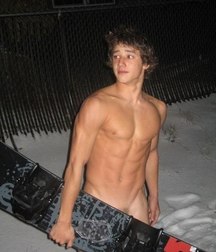 shirtless boys from the net 002 586576bfc66ad.jpg