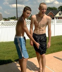 shirtless boys from the net 002 586576c13ce36.jpg