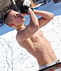 shirtless boys from the net 002 586576c917fa4.jpg